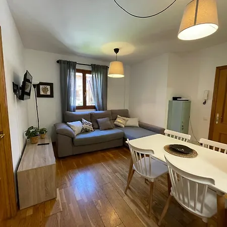 Apartment Acogedor Piso En Con Piscina *
